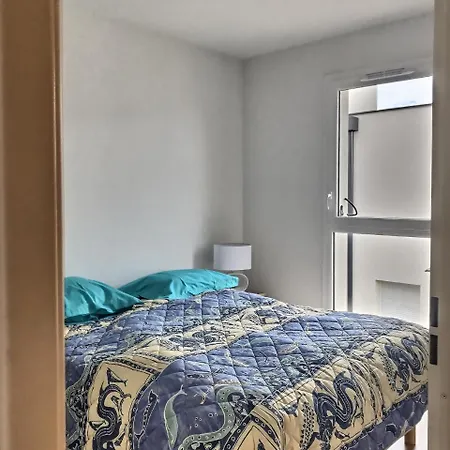 Pavillon Neuf Pour 6 Personnes + Bebe *